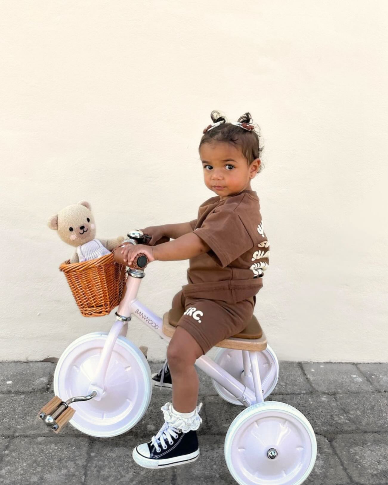 @_octaviamemphis on our Pink Vintage TrikeOur Trike is designed with a soft padded oak seat and a vintage inspired frame. Suitable for kids from 2 years.Discover the full collection of trikes on Banwood.com