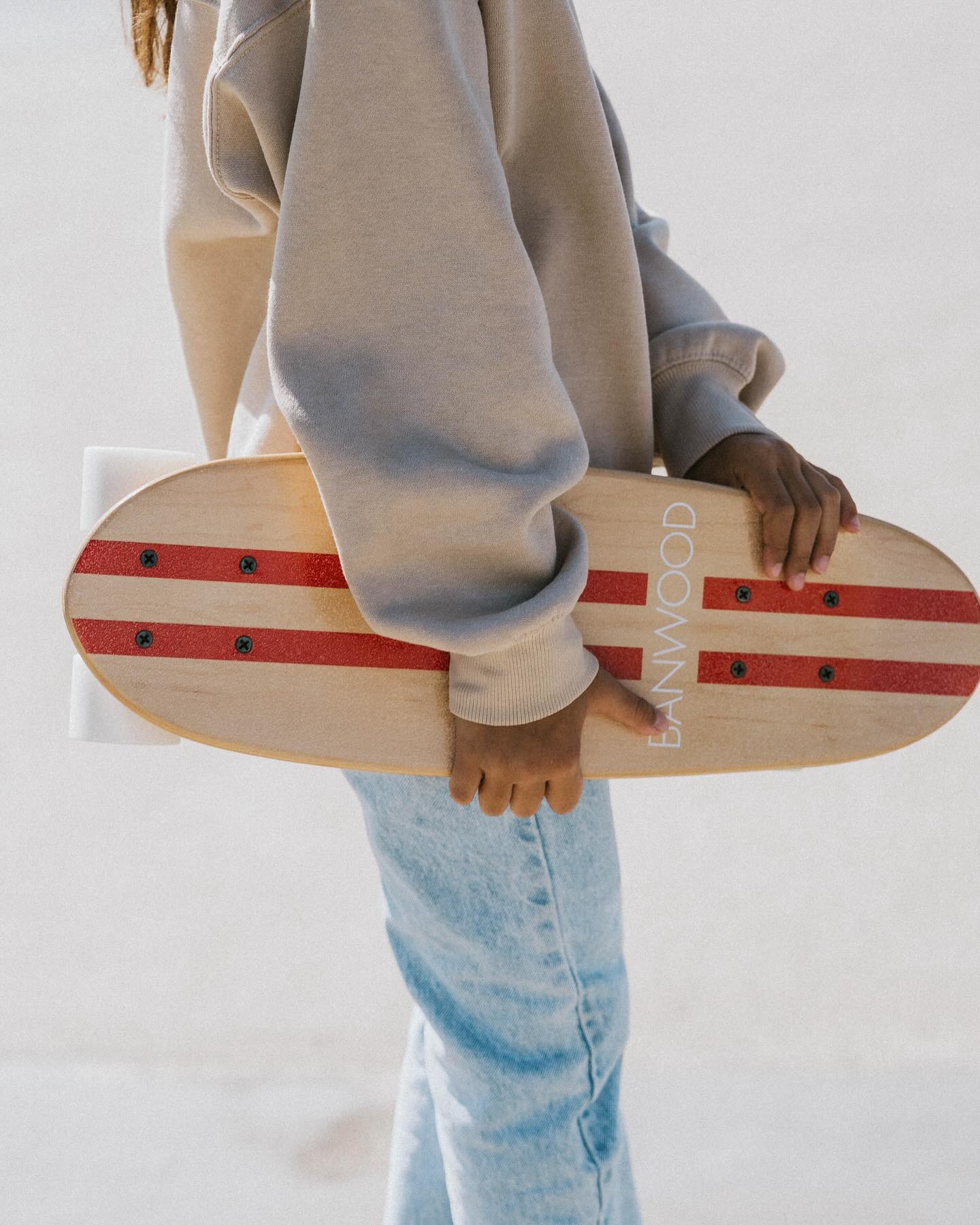 Our skateboard is a lightweight cruiserboard that is perfect for both beginners and experienced riders. Suitable for kids 3+Shop now at #Banwood.com